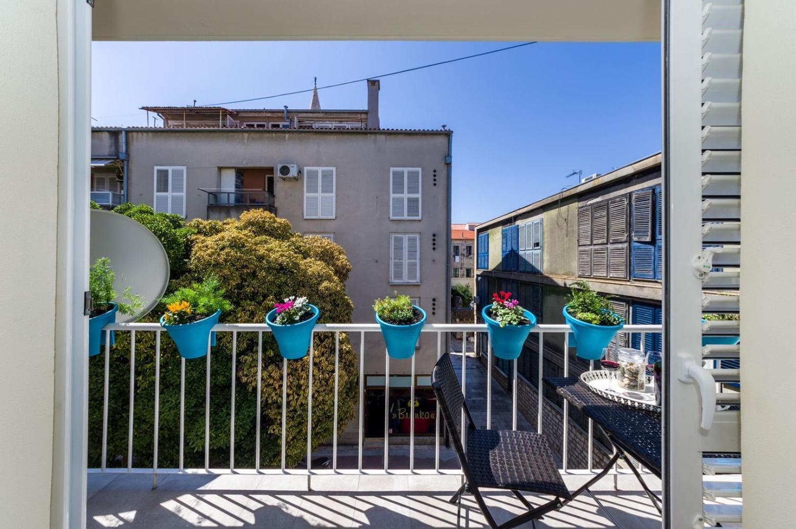 Ema 2Br Apt. In Old Town Centre Zadar Exterior photo